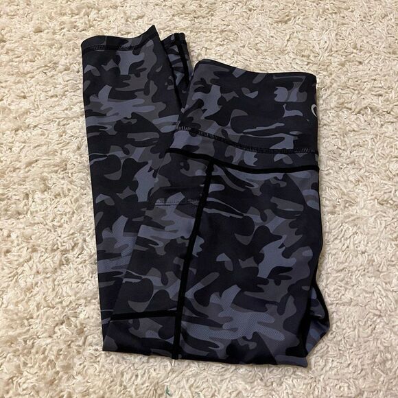 ZYIA ACTIVE athletic cropped leggings small - Picture 1 of 4